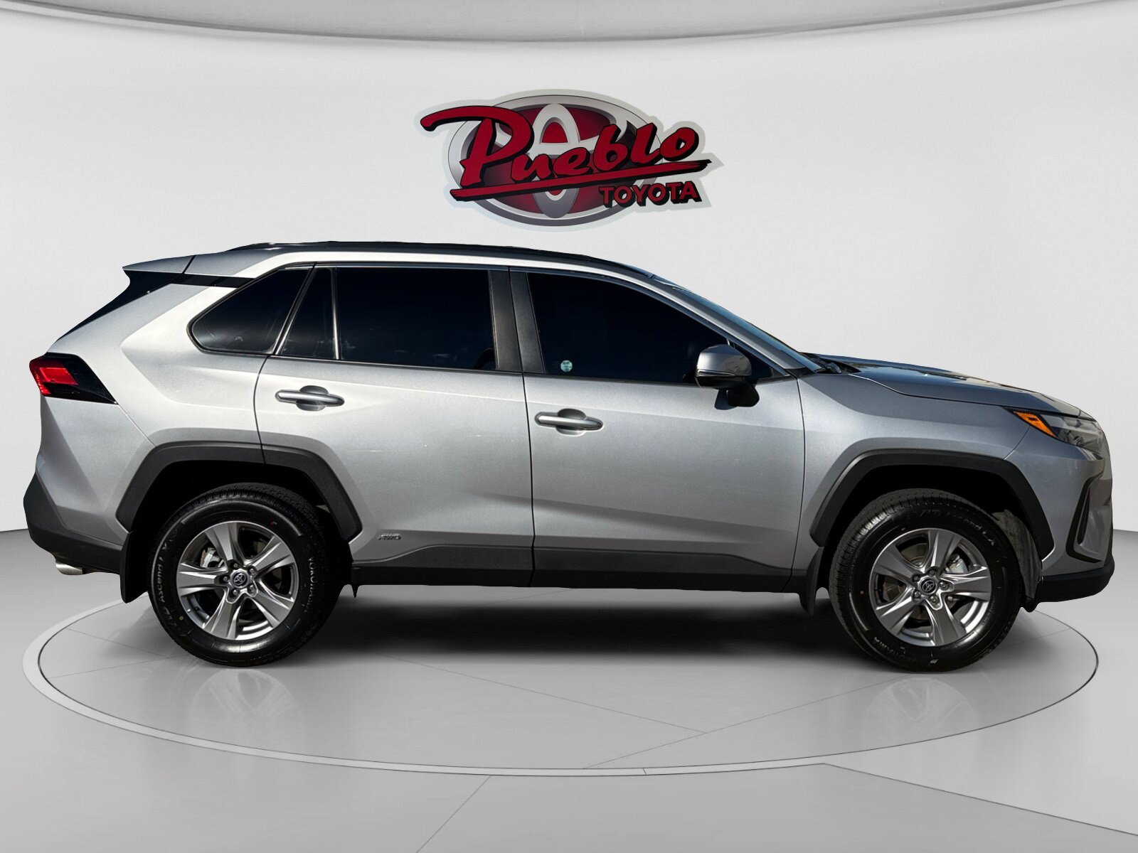 Used 2024 Toyota RAV4 XLE AWD/4WD image 6