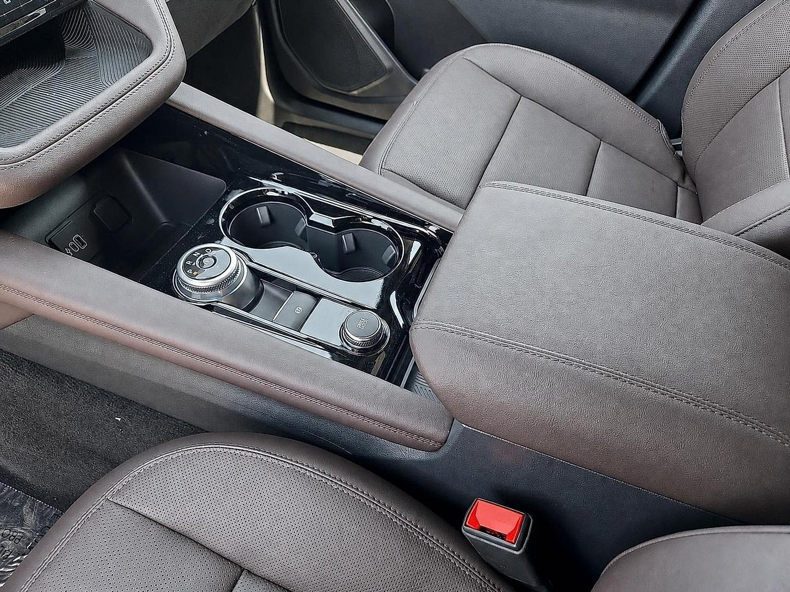 New 2026 Ford Explorer Platinum RWD image 20