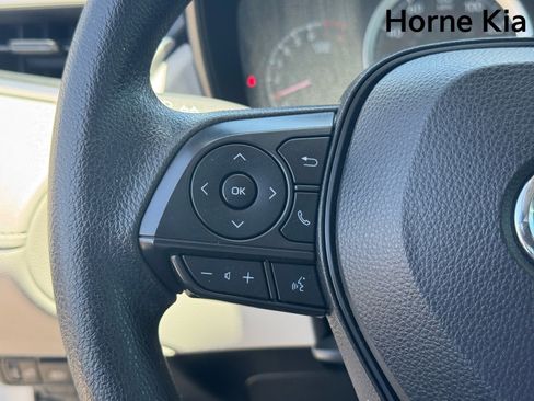 Used 2022 Toyota Corolla Cross L FWD image 18
