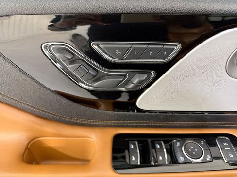 Used 2023 Lincoln Aviator Black Label w/ Dynamic Handling Package image 11