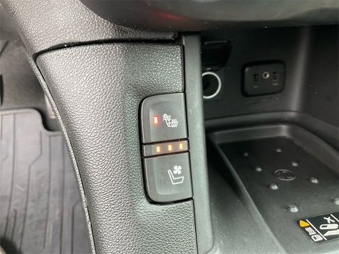 Used 2018 GMC Acadia Denali w/ Technology Package image 22