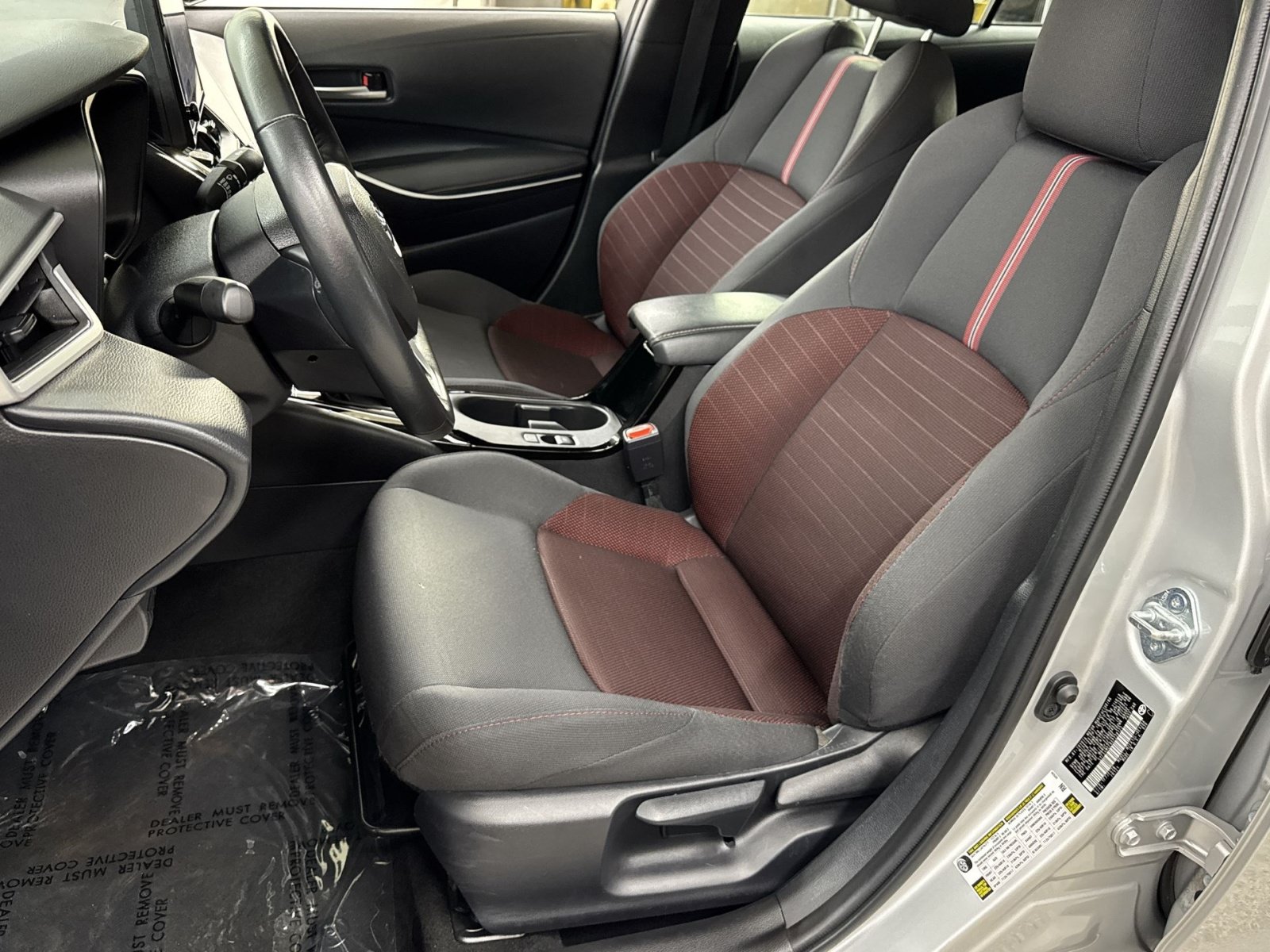 Used 2025 Toyota Corolla SE FWD image 14