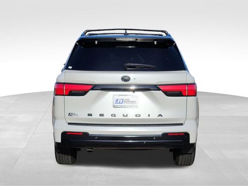 Used 2024 Toyota Sequoia Platinum image 8