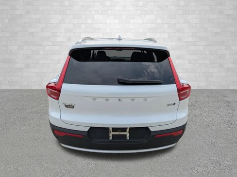 Used 2025 Volvo XC40 B5 Plus w/ Protection Package Premier AWD/4WD image 3