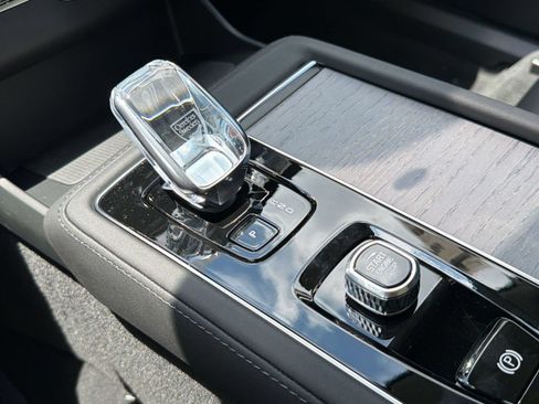 New 2026 Volvo XC90 B6 Ultra AWD/4WD image 16