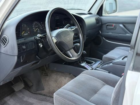 Used 1994 Toyota Land Cruiser image 35