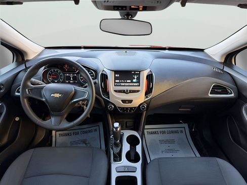 Used 2018 Chevrolet Cruze LS image 16
