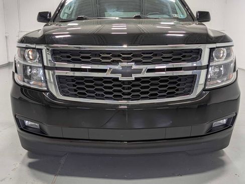 Used 2020 Chevrolet Suburban LT image 2
