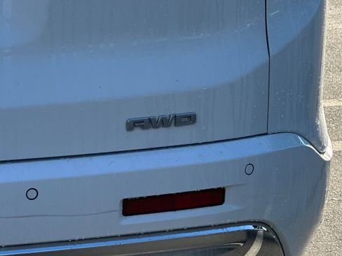 Used 2019 GMC Acadia Denali image 25