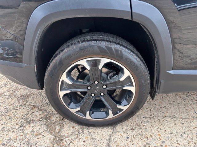 Used 2026 Chevrolet Equinox LT FWD image 9