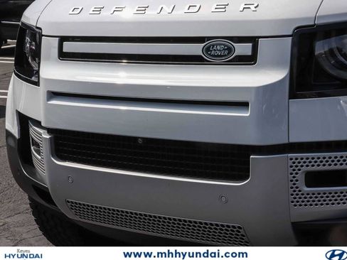 Used 2024 Land Rover Defender 110 S AWD/4WD image 8