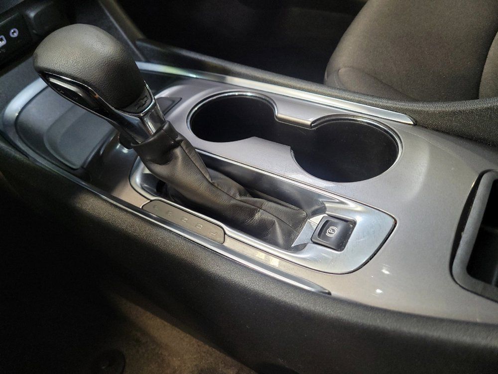 Used 2023 Chevrolet Malibu LT FWD image 26