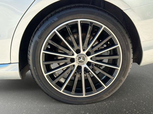 Used 2021 Mercedes-Benz C 300 Sedan w/ Premium Package image 17