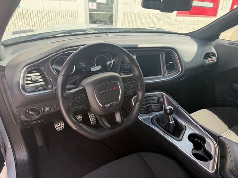 Used 2022 Dodge Challenger R/T Scat Pack RWD image 4
