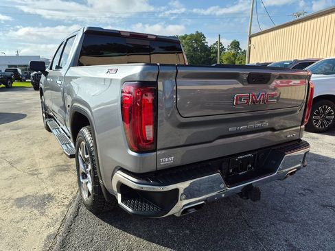Used 2022 GMC Sierra 1500 SLT w/ SLT Premium Plus Package AWD/4WD image 2