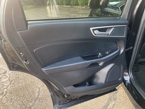 Used 2019 Ford Edge SEL w/ Equipment Group 201A AWD/4WD image 19