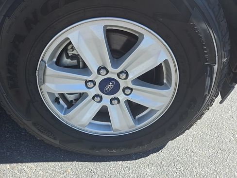 Used 2017 Ford F150 XLT w/ Equipment Group 301A Mid AWD/4WD image 34