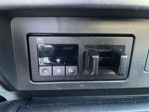 Used 2024 Nissan Titan PRO-4X w/ Pro-4x Convenience Package image 24