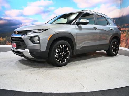 Used 2023 Chevrolet TrailBlazer LT w/ Convenience Package image 4