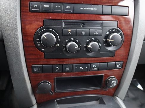 Used 2007 Jeep Grand Cherokee Limited RWD image 28