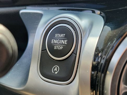 Used 2021 Mercedes-Benz GLB 250 GLB 250 image 29