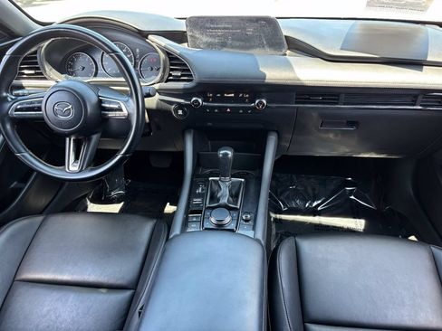 Used 2019 MAZDA MAZDA3 Hatchback w/ Preferred Package FWD image 13