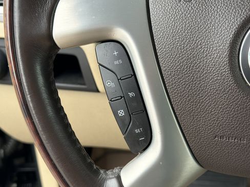 Used 2013 Cadillac Escalade EXT Premium image 27