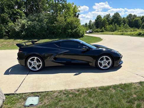 Used 2023 Chevrolet Corvette Stingray Preferred Cpe w/ Stealth Interior Trim Package RWD image 10