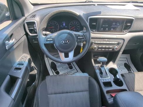 Used 2020 Kia Sportage LX AWD/4WD image 8