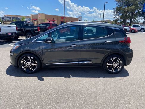 Used 2018 Chevrolet Bolt Premier w/ Driver Confidence II Package FWD image 2