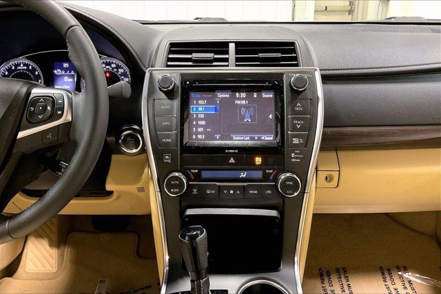 Used 2017 Toyota Camry XLE w/ Moonroof Package FWD image 6