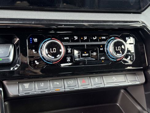 New 2026 GMC Sierra 2500 AT4 w/ AT4 Premium Plus Package image 15