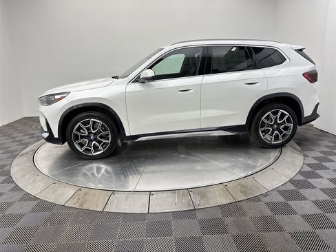 New 2026 BMW X1 xDrive28i w/ Technology Package AWD/4WD image 16