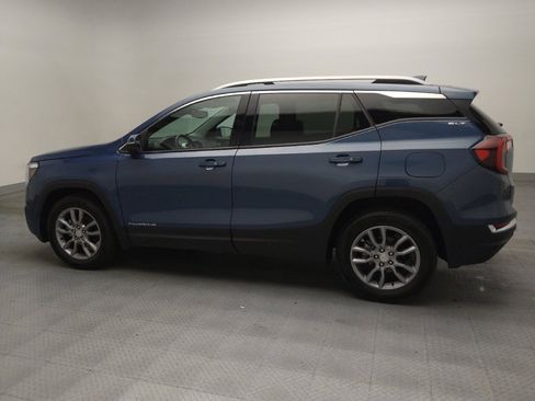 Used 2024 GMC Terrain SLT AWD/4WD image 3