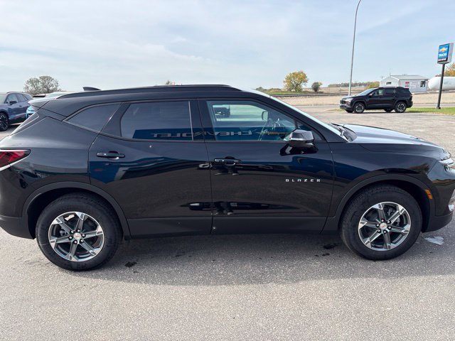 New 2026 Chevrolet Blazer LT w/ Sound & Technology Package AWD/4WD image 6