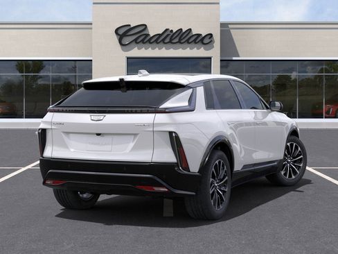 New 2025 Cadillac Lyriq Sport image 4