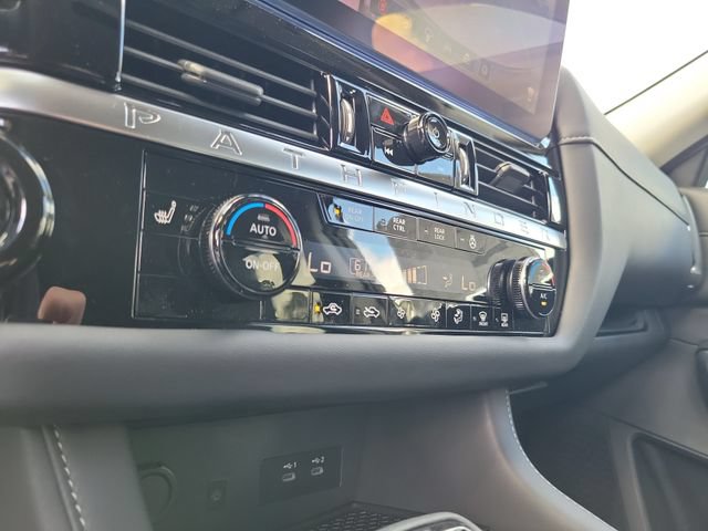 New 2026 Nissan Pathfinder SL AWD/4WD image 29