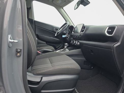 Used 2023 Hyundai Venue SEL w/ Cargo Package FWD image 19