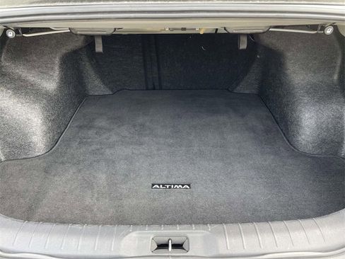 Used 2024 Nissan Altima 2.5 SR image 11