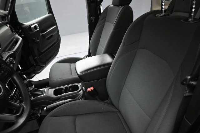Used 2022 Jeep Wrangler Unlimited Sport AWD/4WD image 16