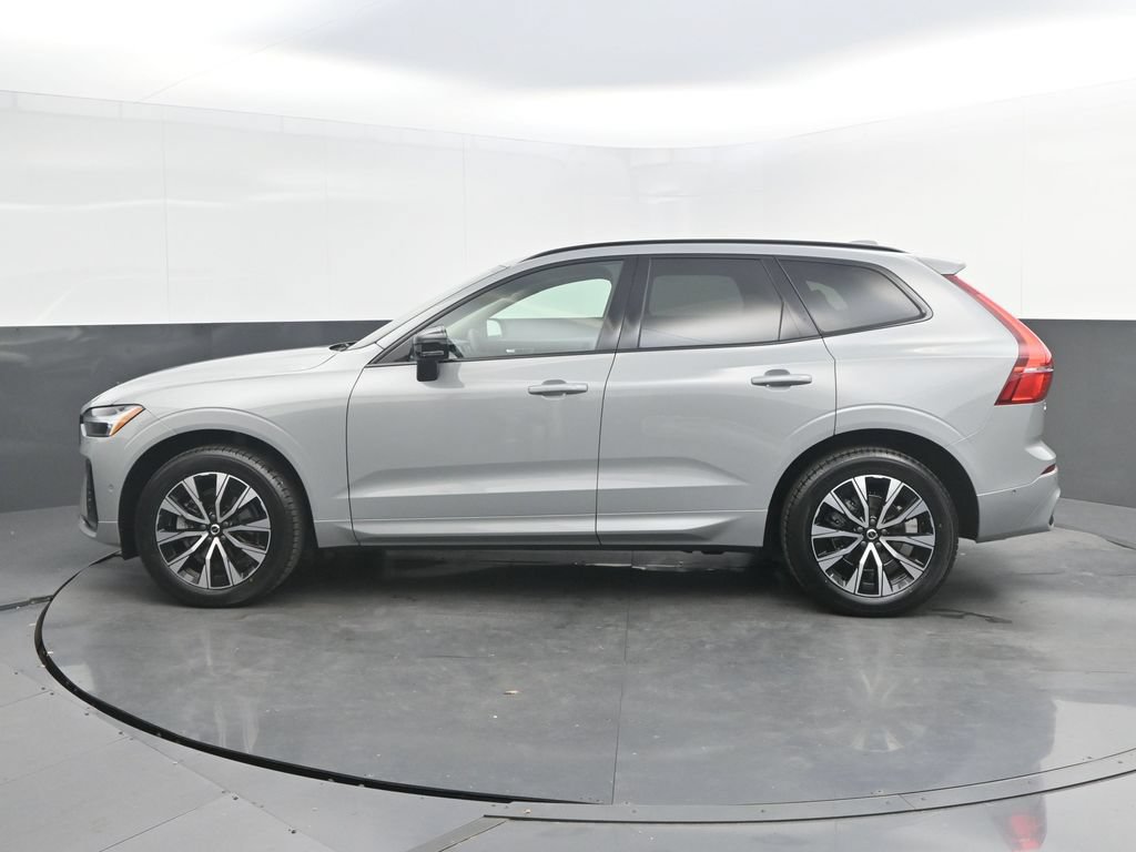 Certified 2024 Volvo XC60 B5 Plus AWD/4WD image 2
