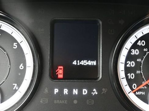 Used 2024 RAM 1500 Classic SLT AWD/4WD image 7