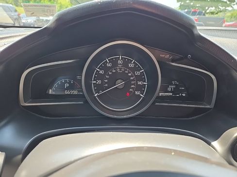 Used 2018 MAZDA MAZDA3 Touring FWD image 8