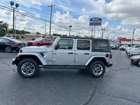 Used 2020 Jeep Wrangler Unlimited Sahara AWD/4WD image 2
