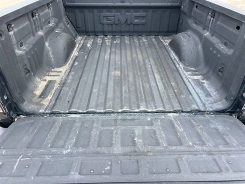 Used 2017 GMC Canyon SLT w/ Driver Alert Package image 3