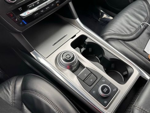 Certified 2020 Ford Explorer Platinum w/ Premium Technology Package AWD/4WD image 20