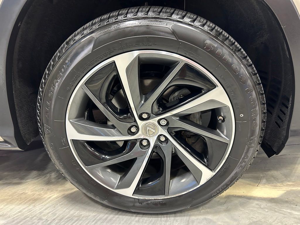 Used 2017 Lexus RX 450h AWD image 29