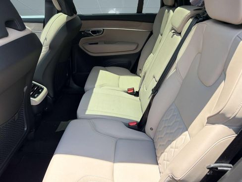 Certified 2025 Volvo XC90 B6 Core AWD/4WD image 24