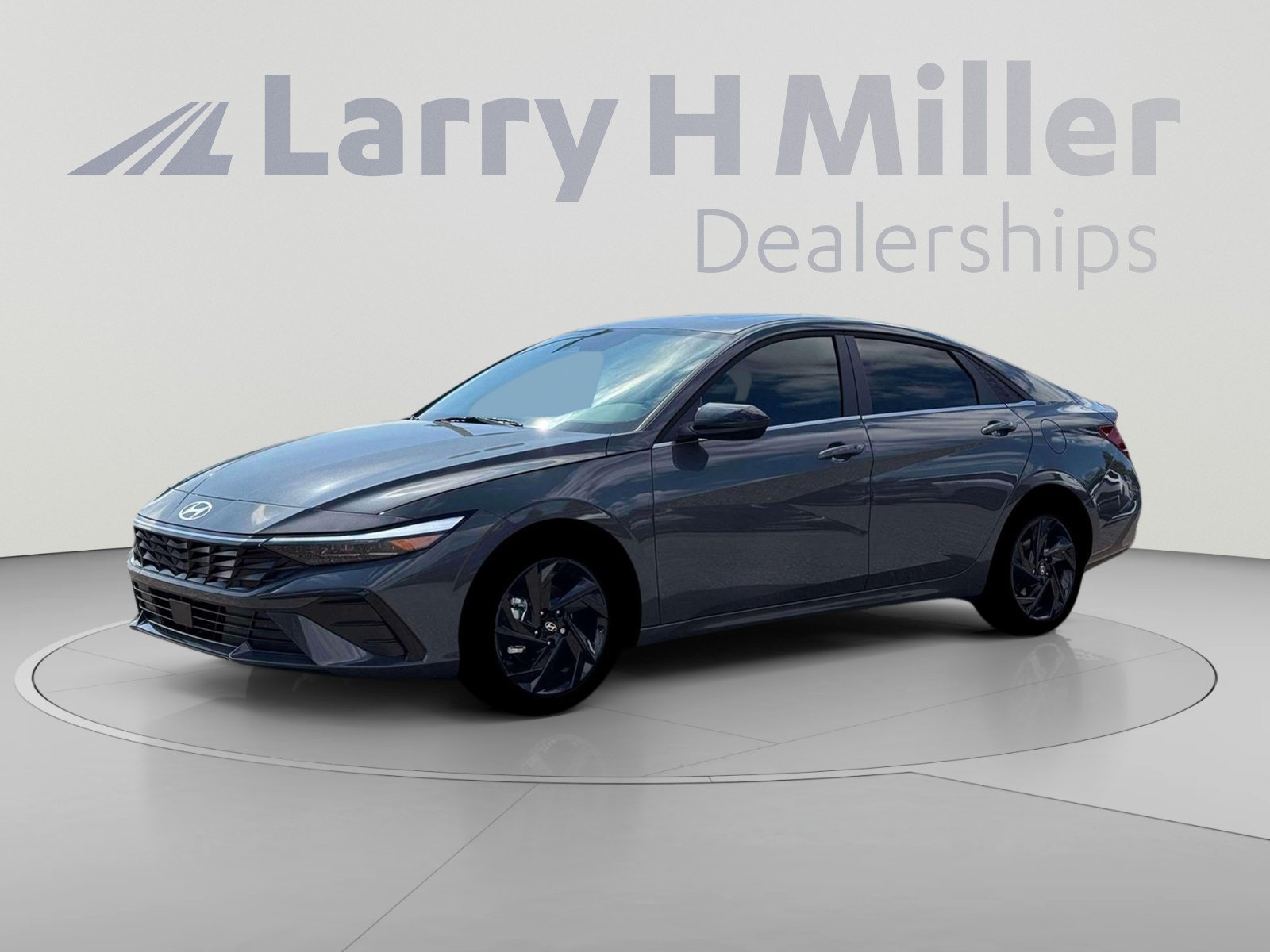 New 2026 Hyundai Elantra SEL Sport Premium FWD image 2