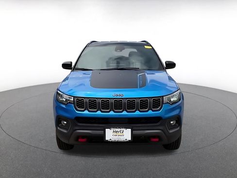 Used 2025 Jeep Compass Trailhawk AWD/4WD image 4